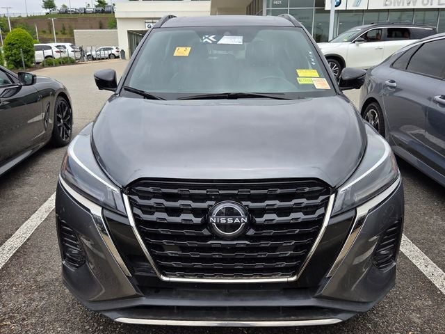 2022 Nissan Kicks SR