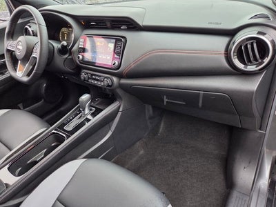 2022 Nissan Kicks SR