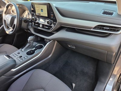 2024 Toyota Highlander LE