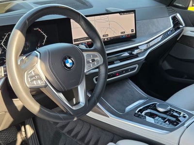 2025 BMW X7 xDrive40i