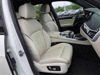 2021 BMW X7 M50i