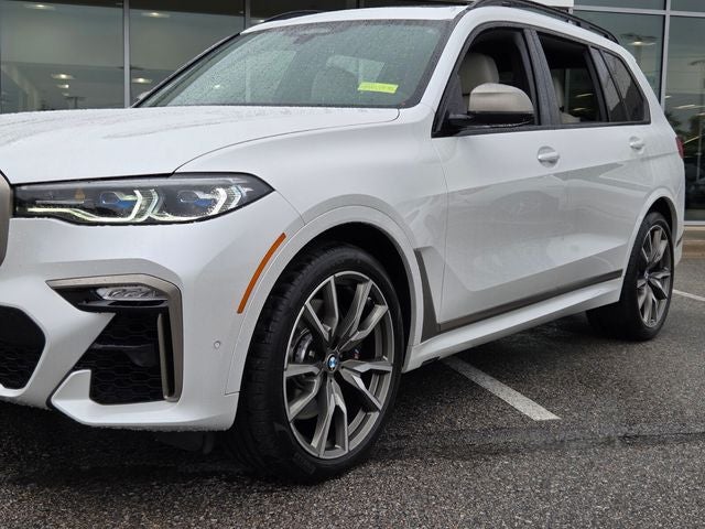 2021 BMW X7 M50i