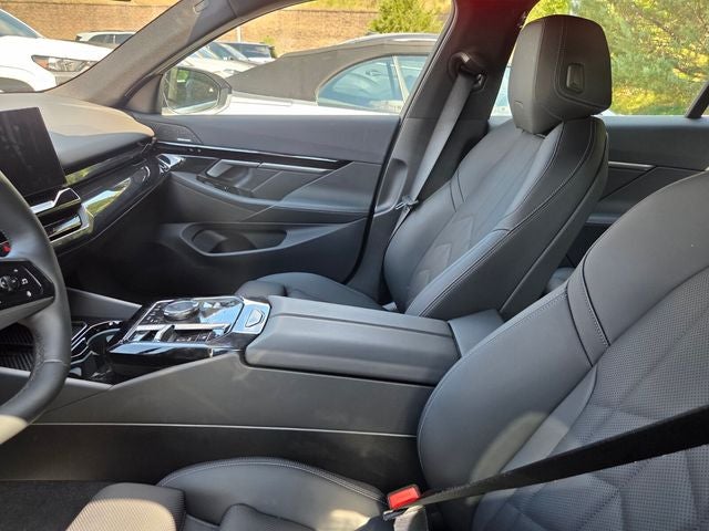 2026 BMW 5 Series 530i xDrive