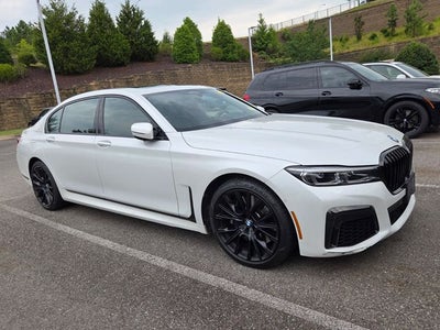 2022 BMW 7 Series 740i