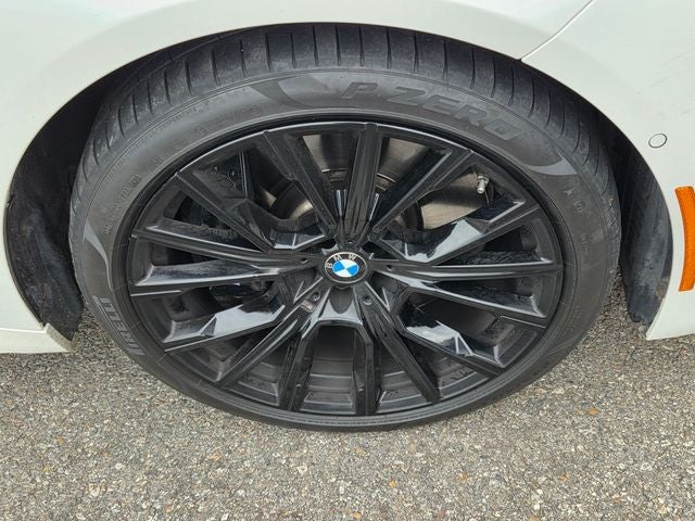 2022 BMW 7 Series 740i