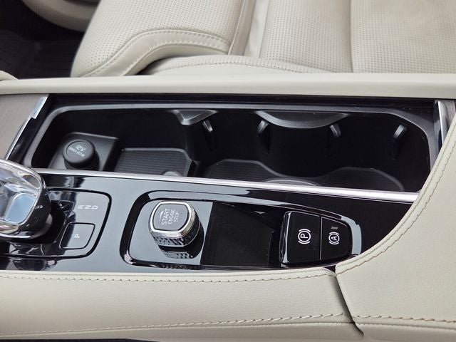 2023 Volvo XC90 Recharge Plug-In Hybrid Ultimate Ultimate