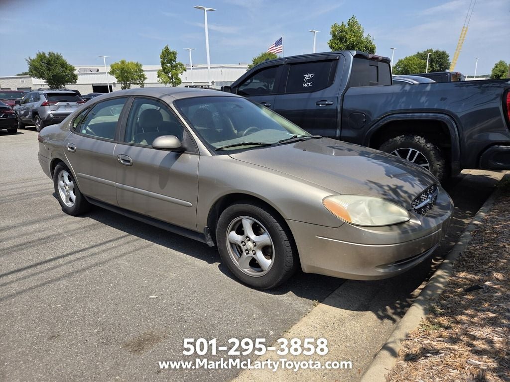 2003 Ford Taurus SE