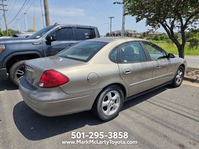 2003 Ford Taurus SE