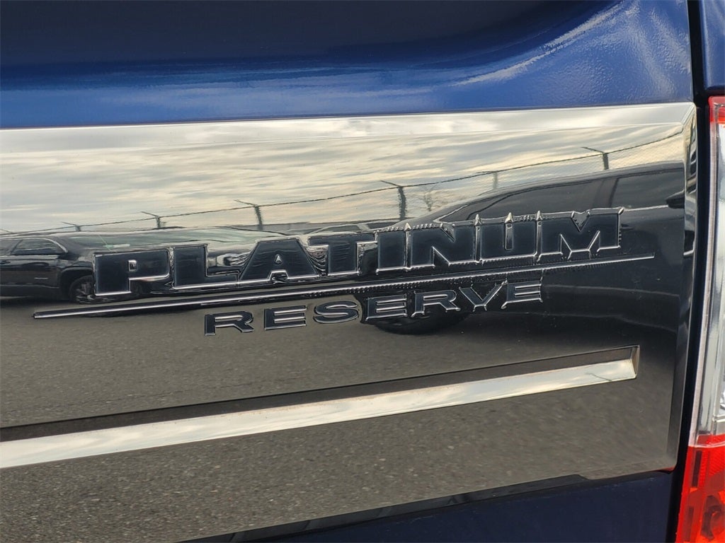 2017 Nissan Titan Platinum Reserve