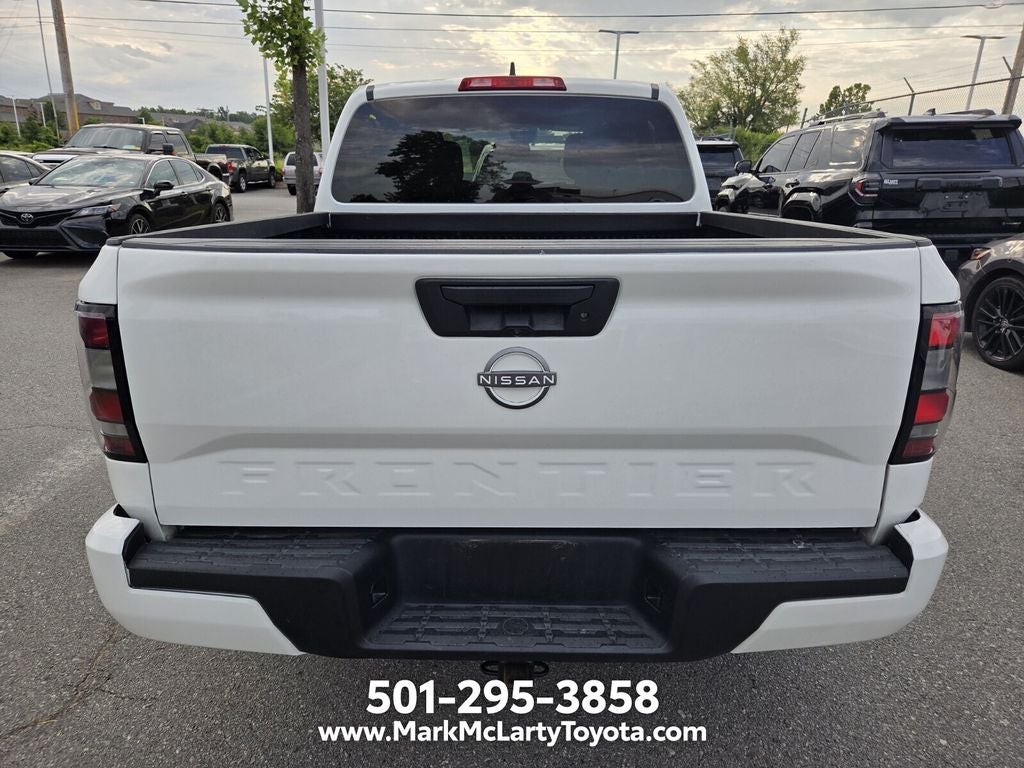 2023 Nissan Frontier SV