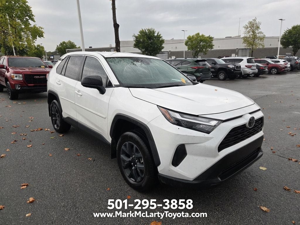 2024 Toyota RAV4 LE