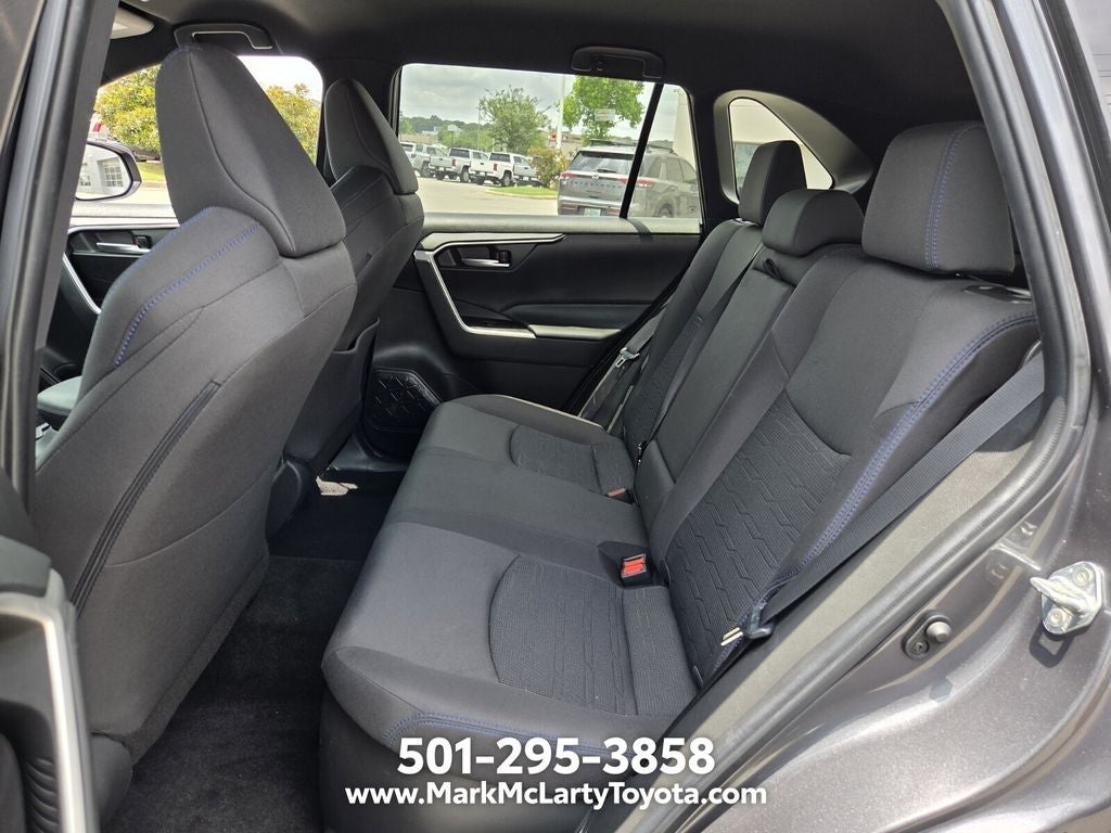 2023 Toyota RAV4 Hybrid SE