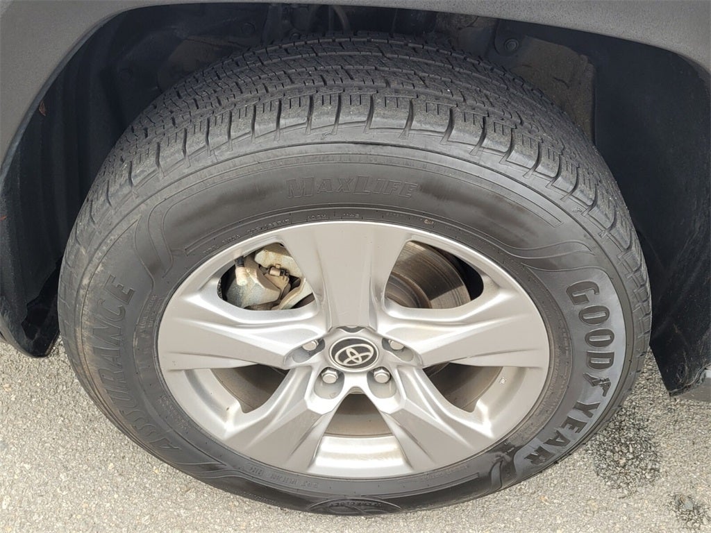 2022 Toyota RAV4 XLE