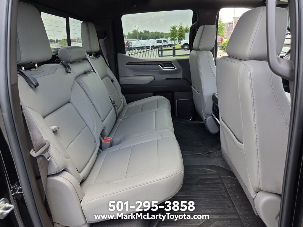 2023 GMC Sierra SLT