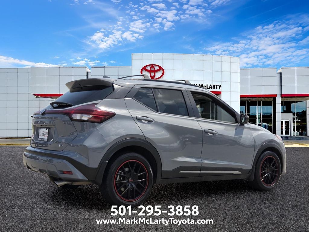 2021 Nissan Kicks SR