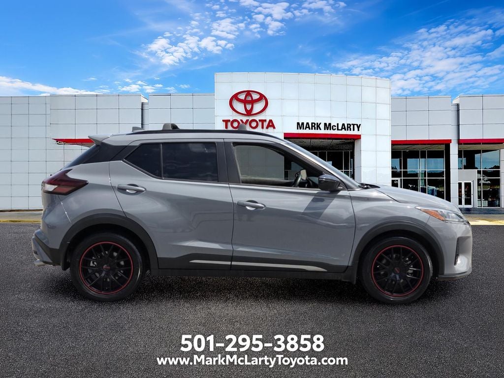 2021 Nissan Kicks SR