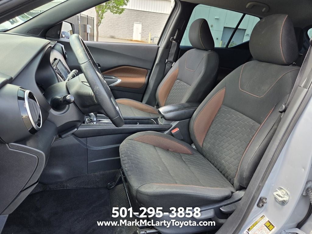 2021 Nissan Kicks SR