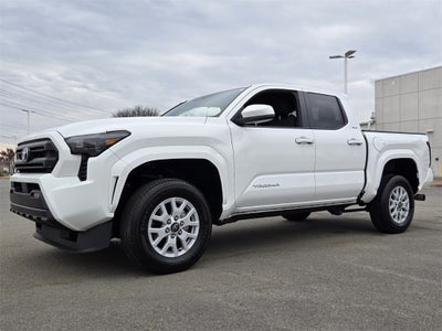 2025 Toyota TACOMA SR5 SR5