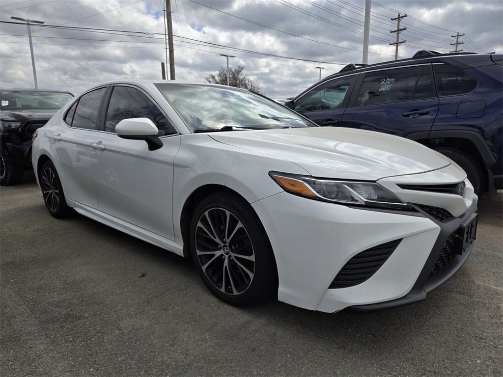 2019 Toyota CAMRY SE