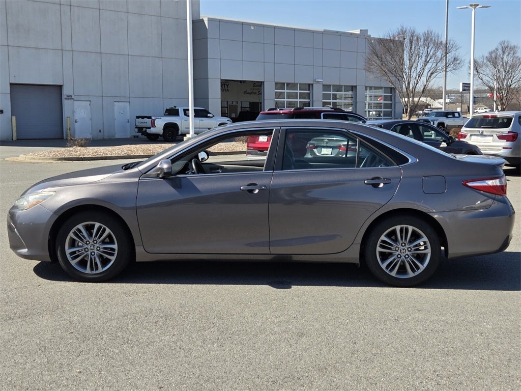 2015 Toyota CAMRY SE