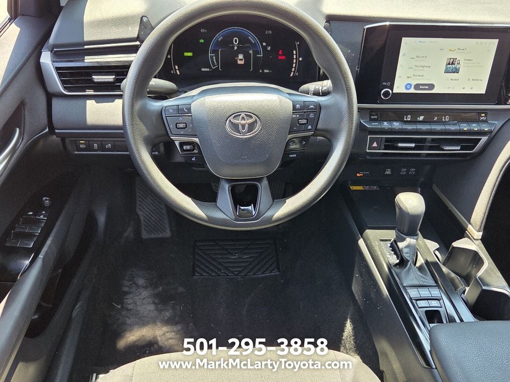 2025 Toyota CAMRY LE