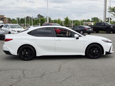 2025 Toyota CAMRY SE