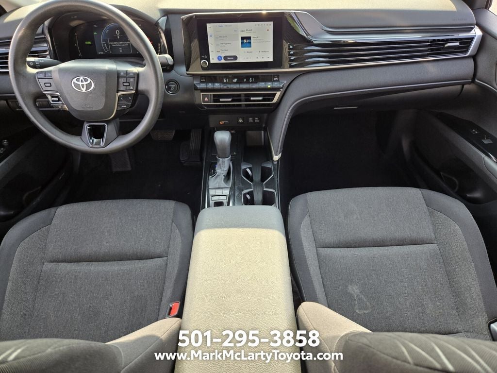 2025 Toyota CAMRY LE