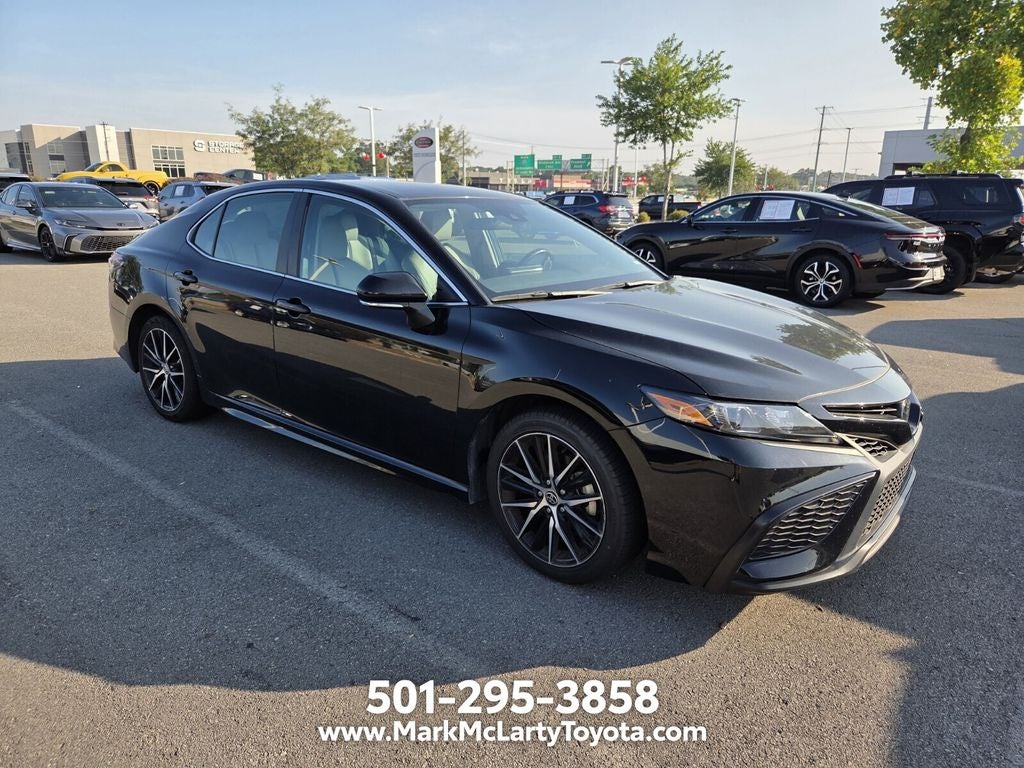 2024 Toyota Camry SE