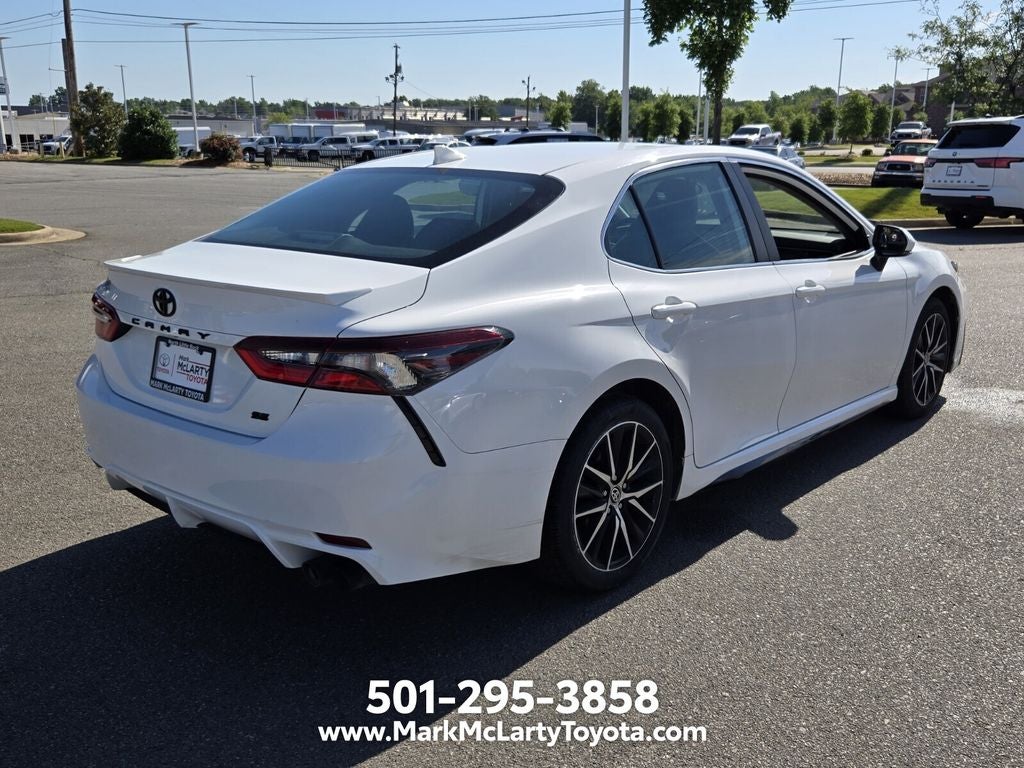 2024 Toyota CAMRY SE