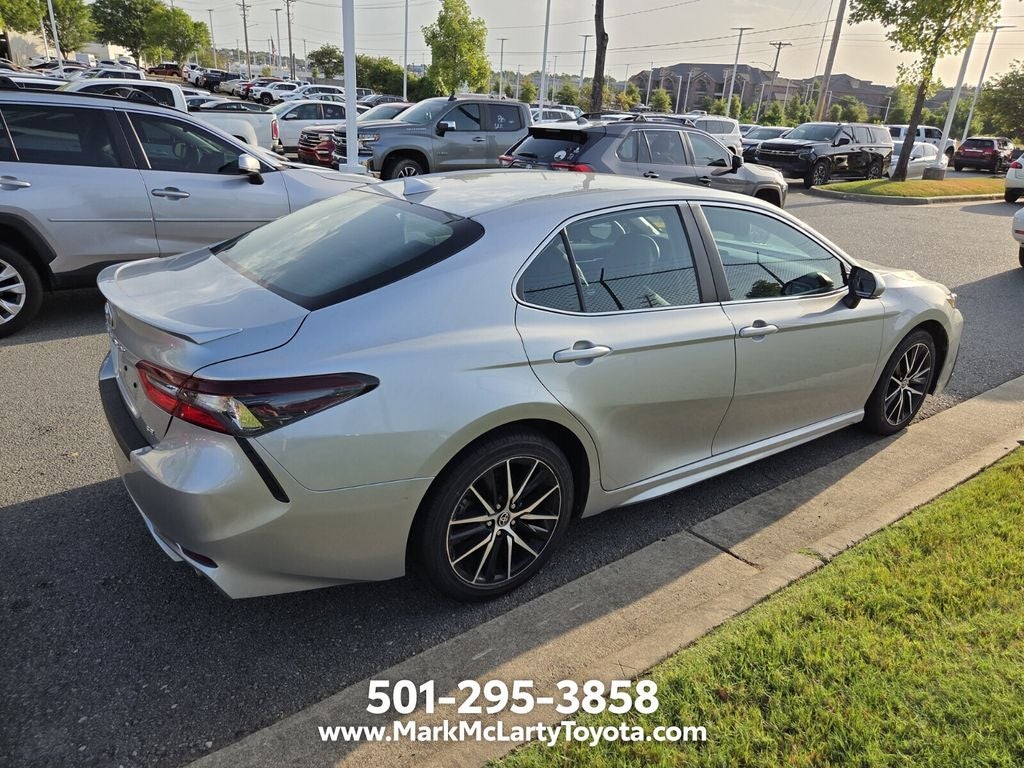 2022 Toyota Camry SE