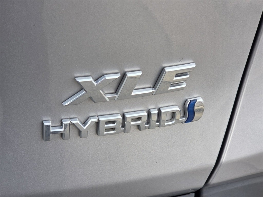 2023 Toyota RAV4 HYBRID XLE Premium