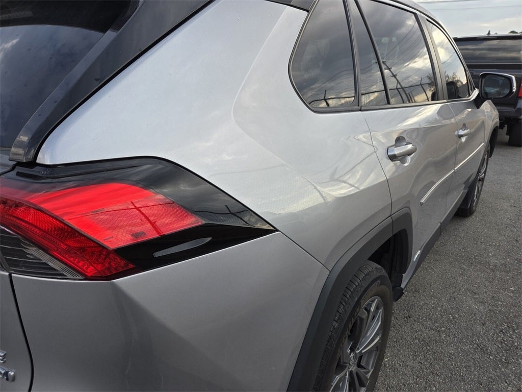 2023 Toyota RAV4 HYBRID XLE Premium