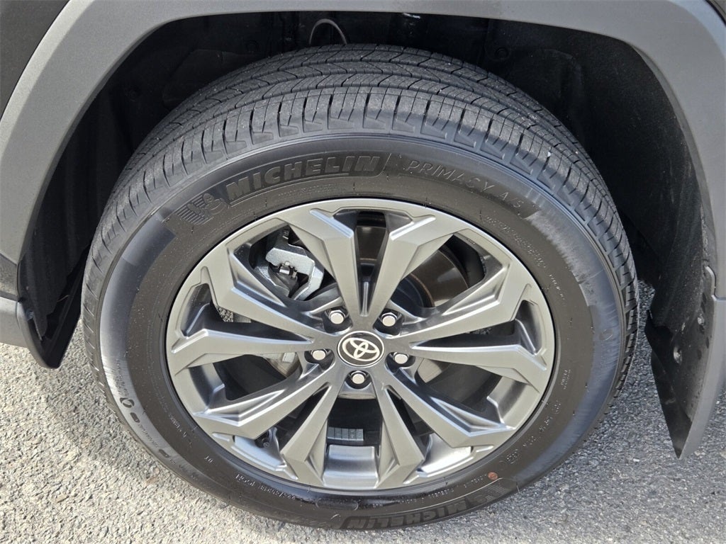 2025 Toyota RAV4 HYBRID XLE Premium