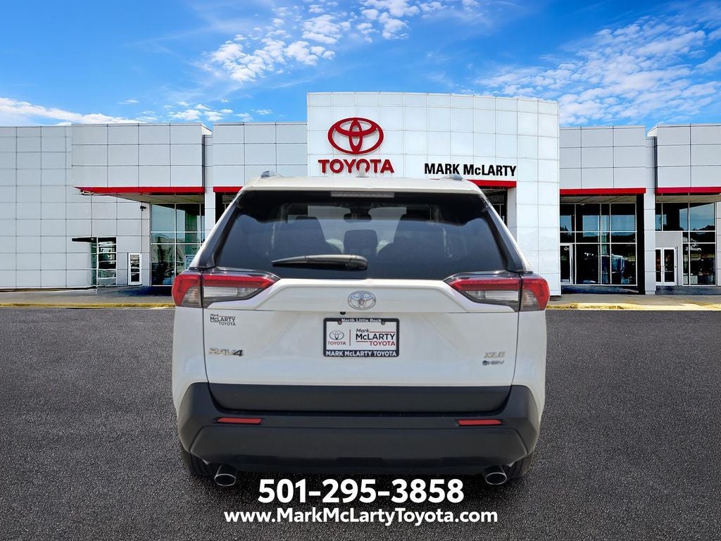 2025 Toyota RAV4 Hybrid XLE