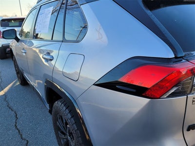 2022 Toyota RAV4 HYBRID SE