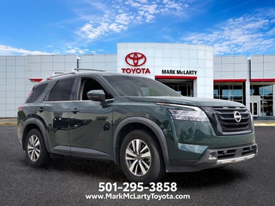 2022 Nissan Pathfinder SL
