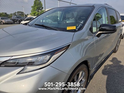 2021 Toyota SIENNA XSE XSE 7 Passenger
