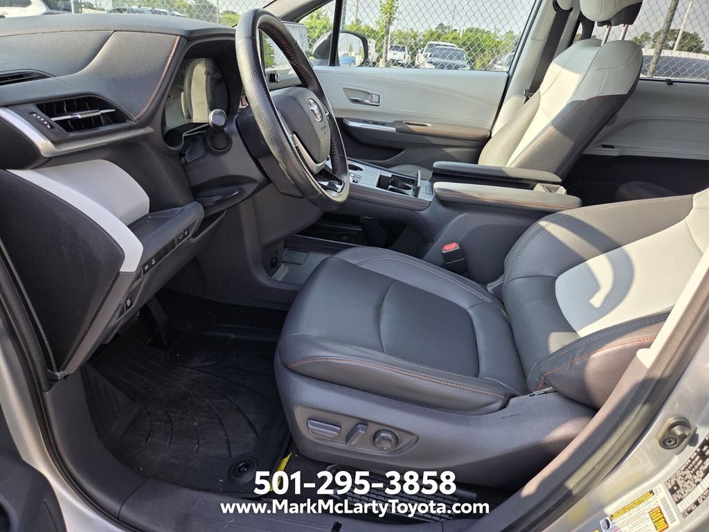 2021 Toyota SIENNA XSE XSE 7 Passenger