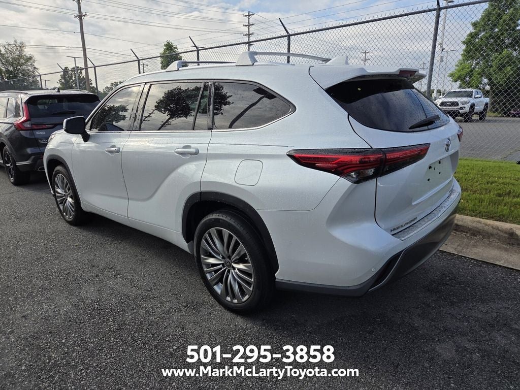 2022 Toyota Highlander Platinum