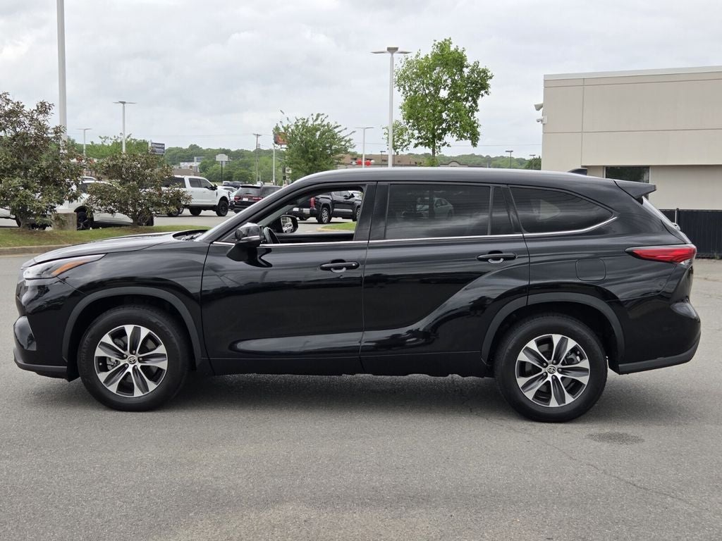 2022 Toyota HIGHLANDER HYBRD XLE