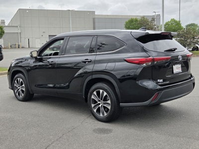 2022 Toyota HIGHLANDER HYBRD XLE