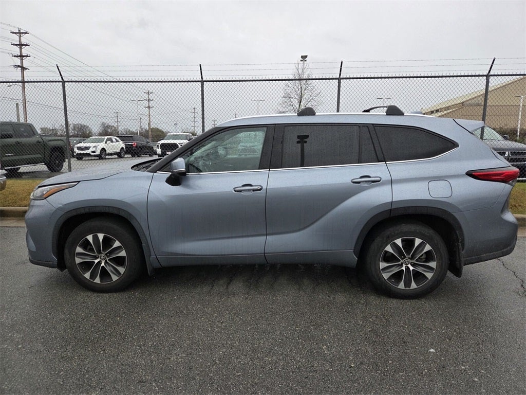 2020 Toyota HIGHLANDER XLE