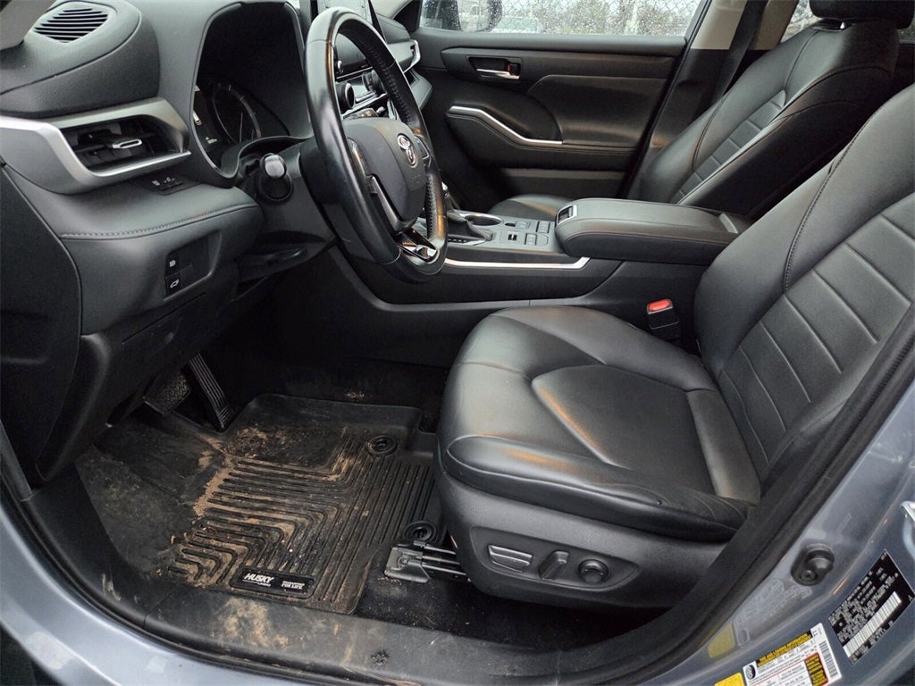 2020 Toyota HIGHLANDER XLE