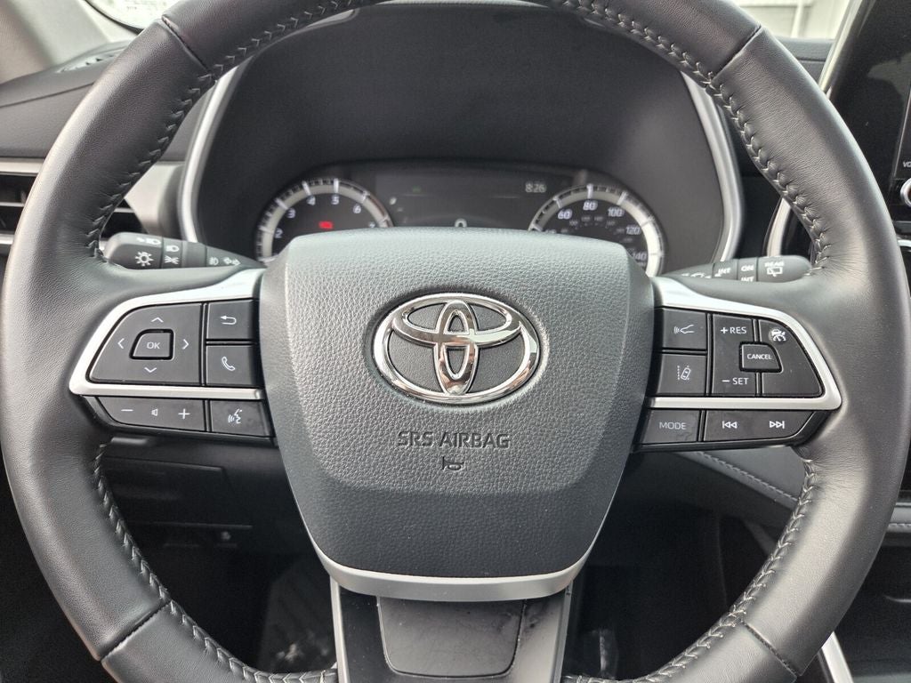 2025 Toyota HIGHLANDER XLE