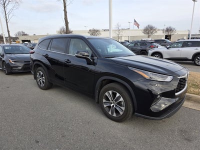 2025 Toyota HIGHLANDER XLE