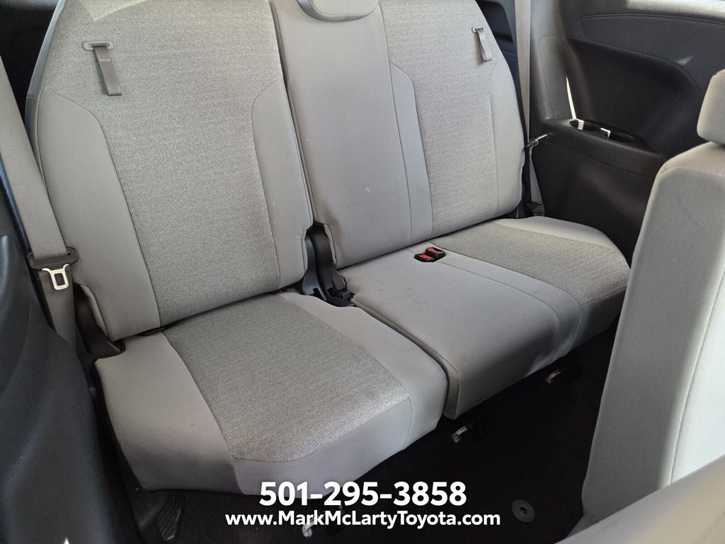 2025 Toyota Sienna LE 8 Passenger