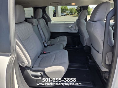 2025 Toyota Sienna LE 8 Passenger