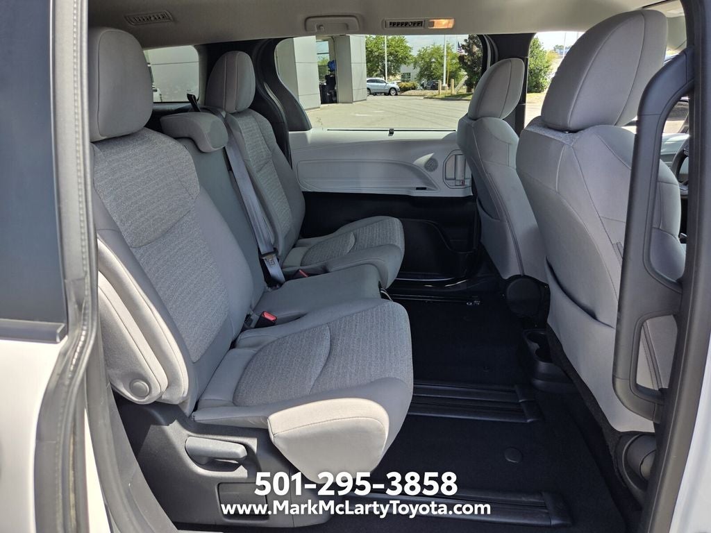 2025 Toyota Sienna LE 8 Passenger