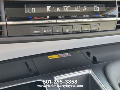 2025 Toyota Sienna LE 8 Passenger