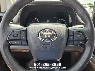 2025 Toyota Sienna LE 8 Passenger